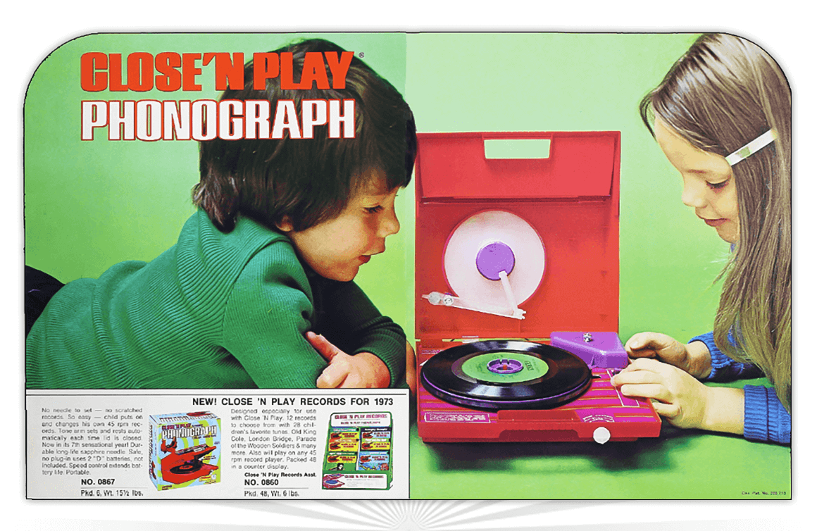 Close N Play Phonograph From Kenner 1973 Toy Tales