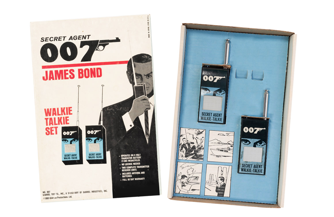Box art and packaging for Gabriel's Secret Agent 007 James Bond Walkie Talkie Set