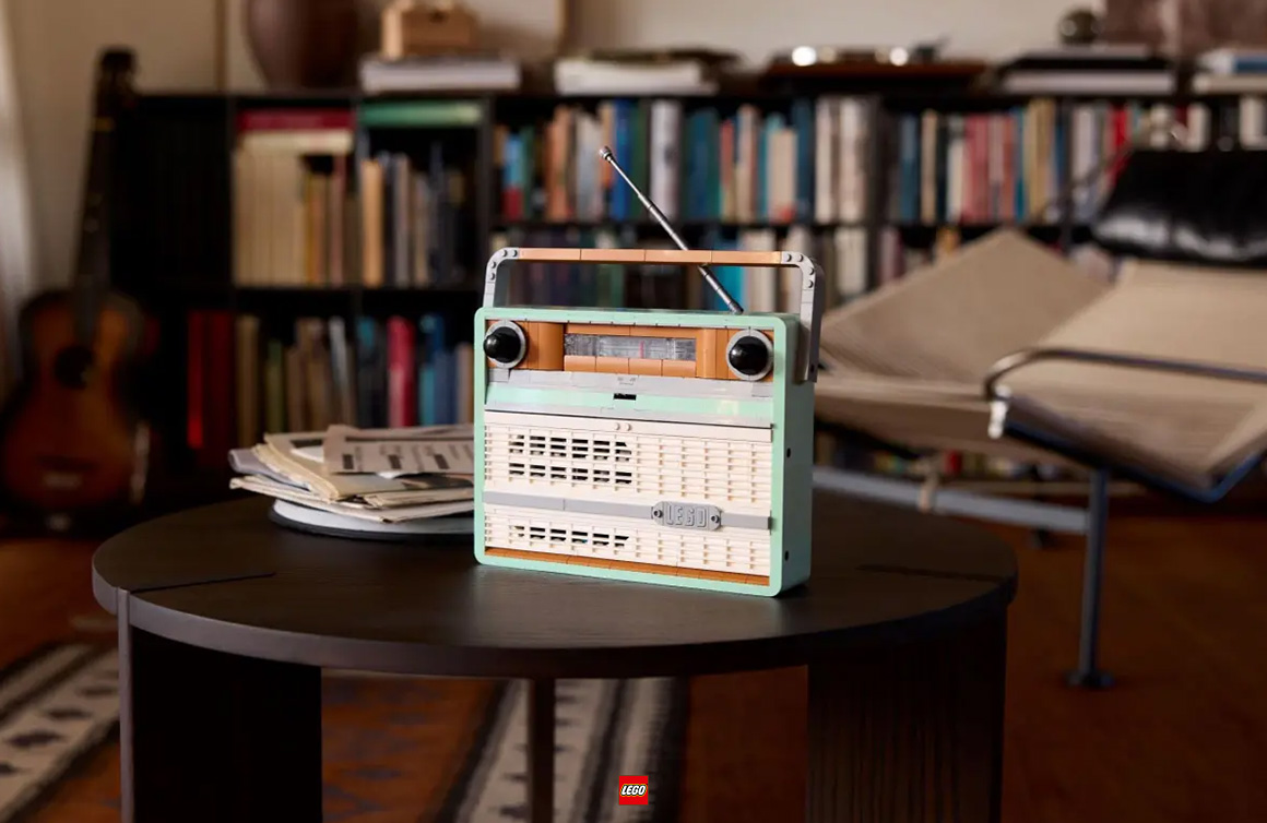 Retro Radio LEGO