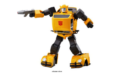 Transformers Auto-Converting Flagship Bumblebee, Robosen