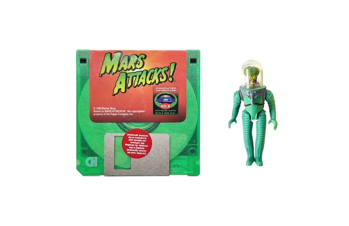 Mars Attacks! Martian Flying Saucer, Trendmasters