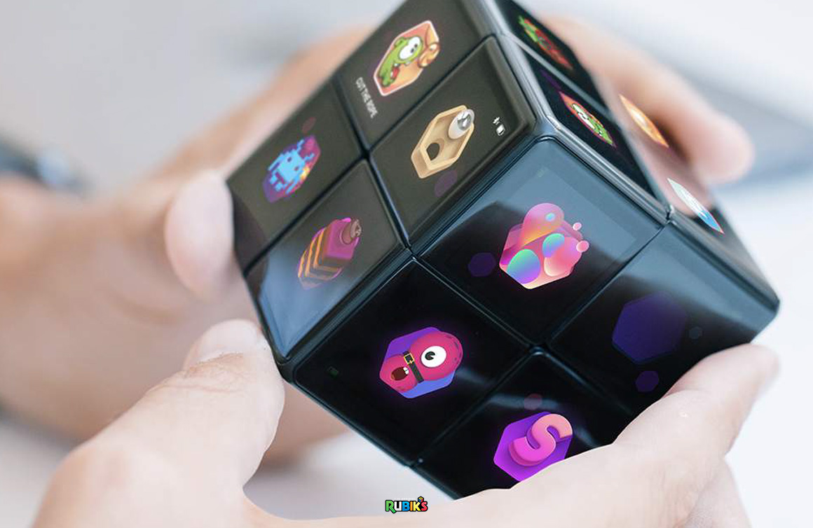Rubik’s WOWCube, Spin Master