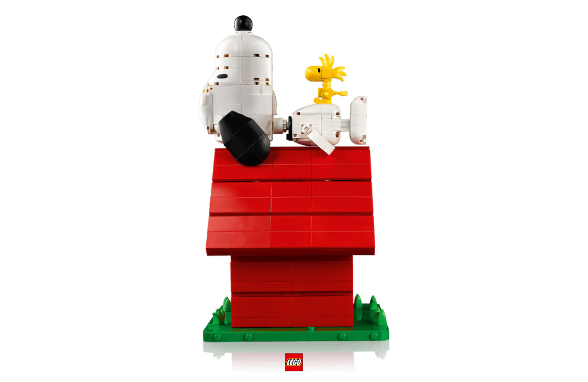 Peanuts: Snoopy’s Doghouse, LEGO